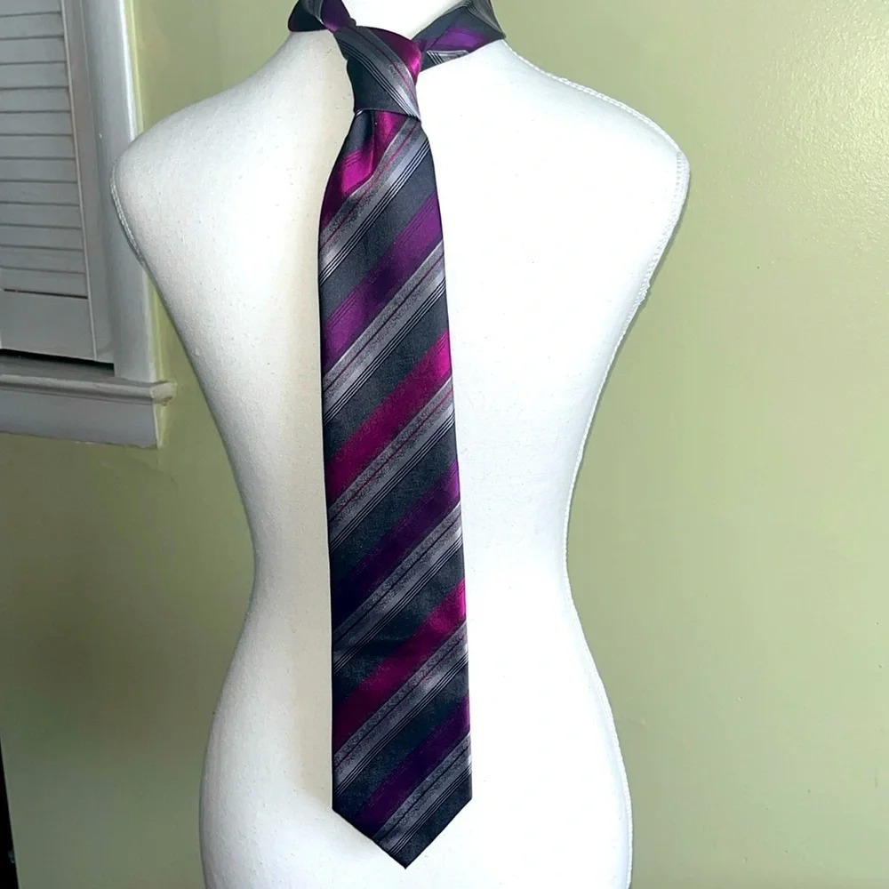 Kenneth Cole Reaction striped pink purple silk tie - Picture 1 of 8